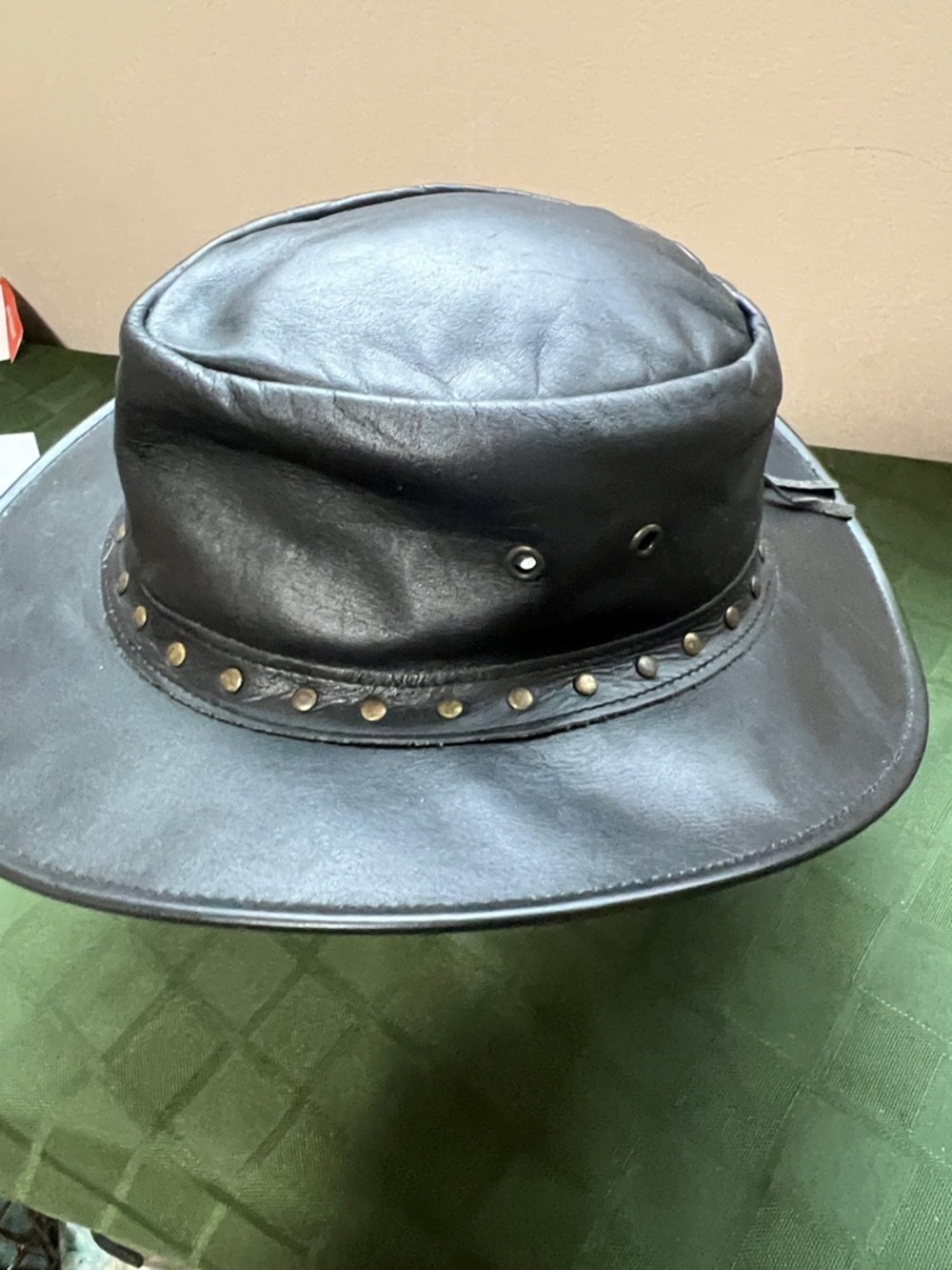 Men's Black Leather Outback Hat - Classic Ranch Style - Picture 5 of 15